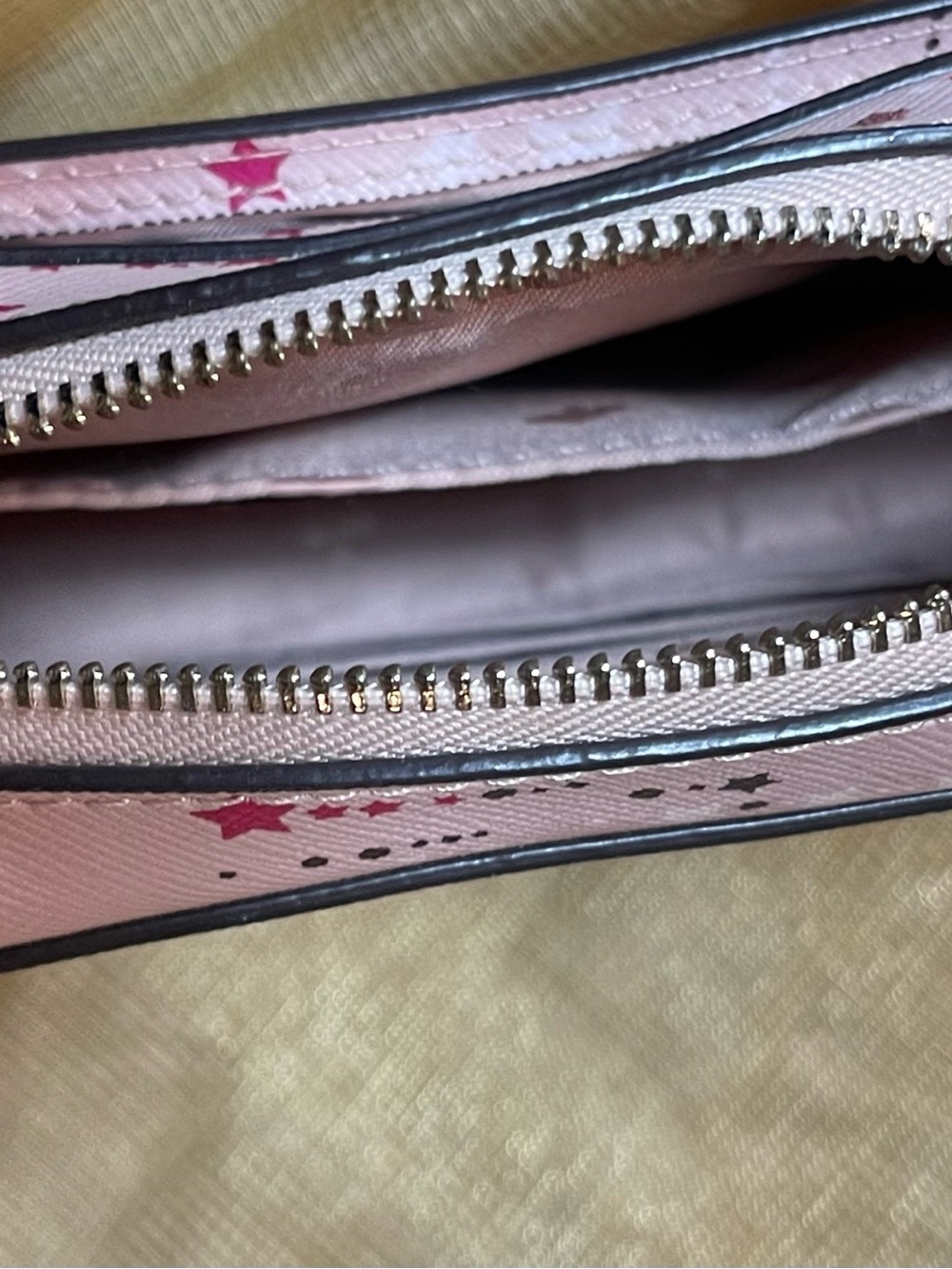 kate spade pink star-pattern crossbody bag with black accents - Picture 5 of 5
